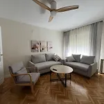 Rghost-apartamento Cervantes En Pleno Centro De *