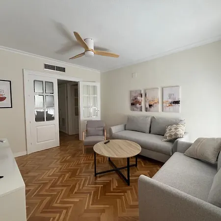 Rghost-apartamento Cervantes En Pleno Centro De Apartment