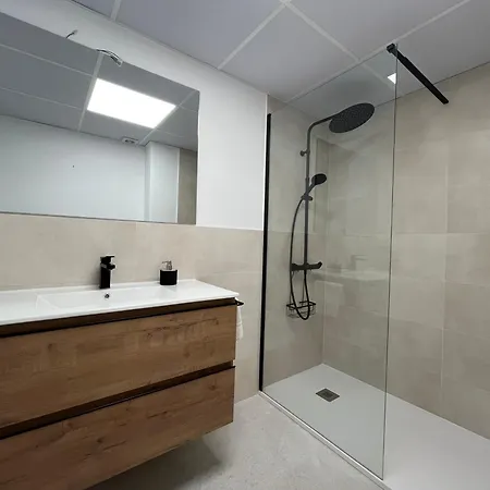 아파트 Rghost-apartamento Cervantes En Pleno Centro De