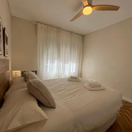 Rghost-apartamento Cervantes En Pleno Centro De Apartamento *