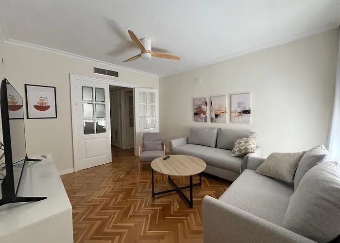 Rghost-apartamento Cervantes En Pleno Centro De Apartment