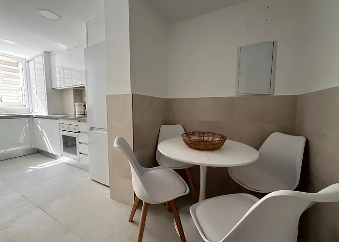 Rghost-apartamento Cervantes En Pleno Centro De *