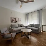 Rghost-apartamento Cervantes En Pleno Centro De Апартаменты
