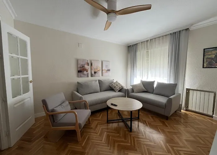 Rghost-apartamento Cervantes En Pleno Centro De *